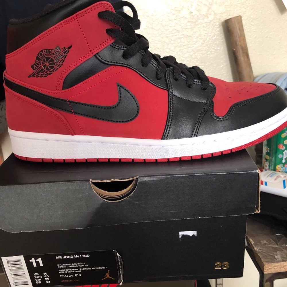 jordan 1 mids